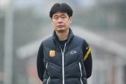 开云棋牌-逃不过的"三闷棍" 李霄鹏复仇康熙不成添新恨